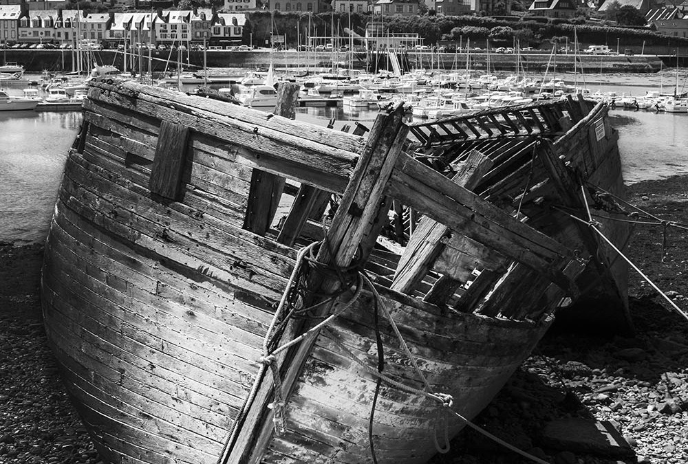 Bateau échoué à l&rsquo;abandon